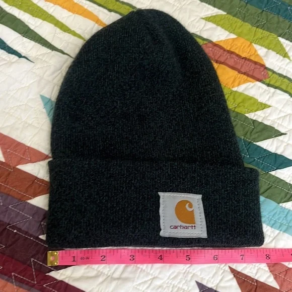 Green knit cuffed Carhartt Beanie. O/S - Picture 7 of 8